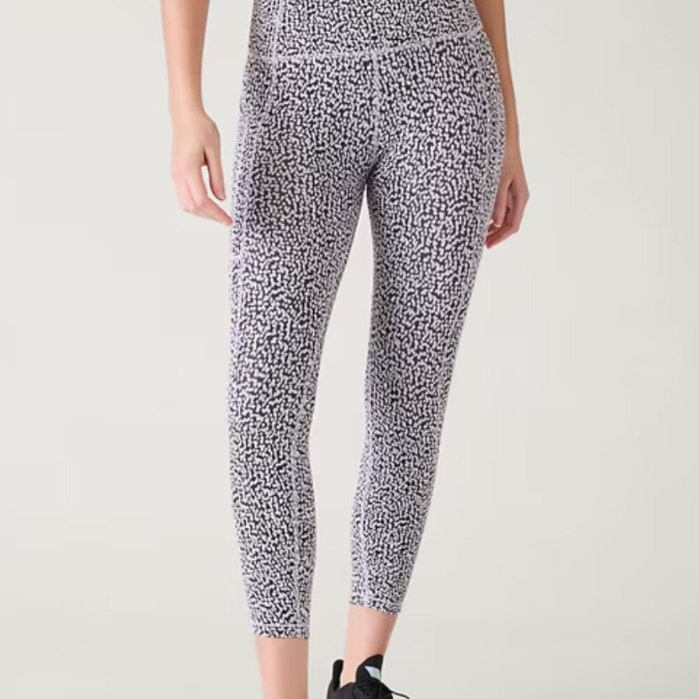 Athleta ULTIMATE STASH HIGH RISE TEXTURED 7/8 LEGGING - White Cheetah print XXS